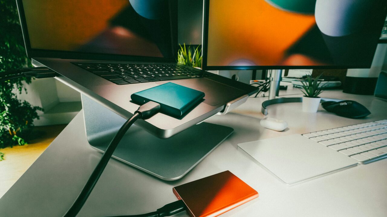 Best free tools to backup Android and iPhone data safely in 2026